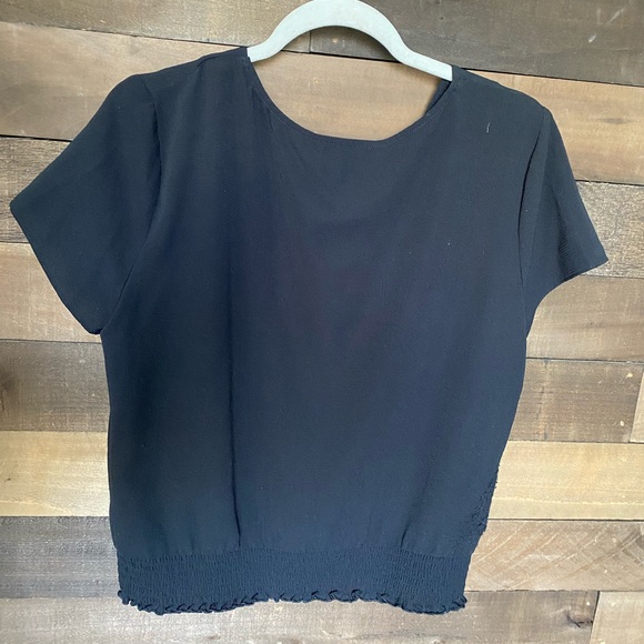 Cute Blouse - Picture 2 of 2